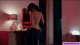 MILF Sarah Vandella pungkasanipun ora pus dilat karo Liv alam Bébas