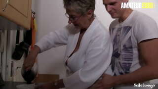 REIFE SWINGER - #Erna - geile Big-Ass Cougar Spréngt Op Hahn An Weht Hire Mann