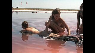 Abelina &amp;amp; Valentina Nyanggakeun Nyeuseuh Ayeuna