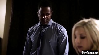 Bayek seksi nyedot hard amba ireng jago