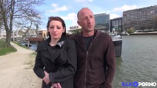 میں یہ میرے شوہر کے سامنے میں